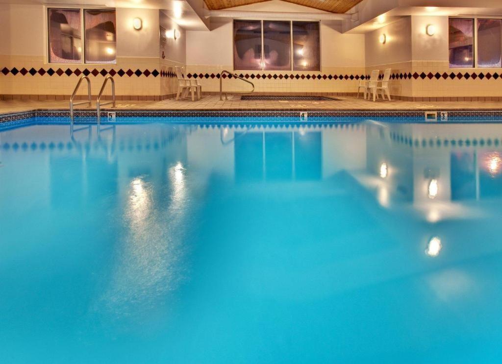 Holiday Inn Express O'Neill By Ihg Eksteriør billede